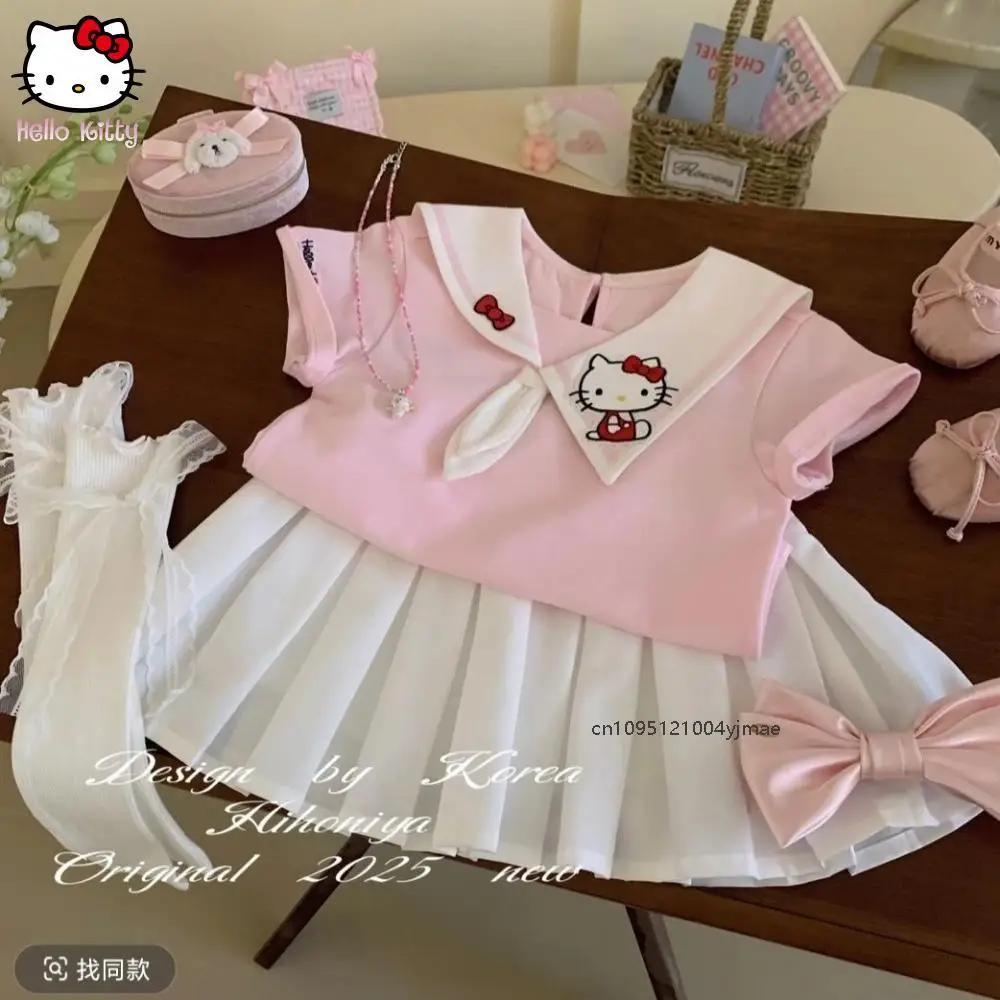 Cartoon Hello Kitty Children's Jk Pleated Skirt Set Anime Sanrio Girl Summer Doll Collar Short Sleeve T-Shirt College Style Set
Cartoon Hello Kitty Children's Jk Pleated Skirt Set Anime Sanrio Girl Summer Doll Collar Short Sleeve T-Shirt College Style Set