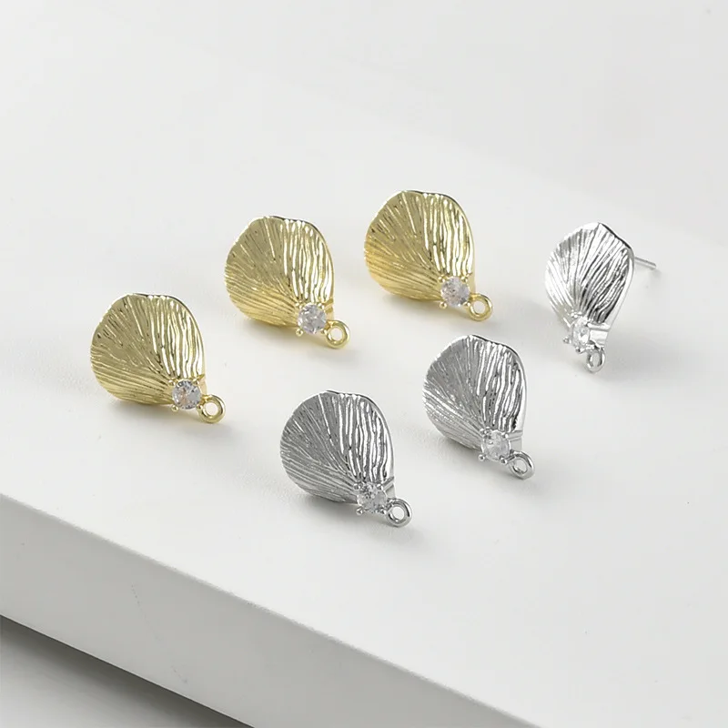 14k Gold Electroplated Color-retaining Scallop-shaped Leaves with Diamond Studs DIY Handmade Pearl Earrings With
14k Gold Electroplated Color-retaining Scallop-shaped Leaves with Diamond Studs DIY Handmade Pearl Earrings With