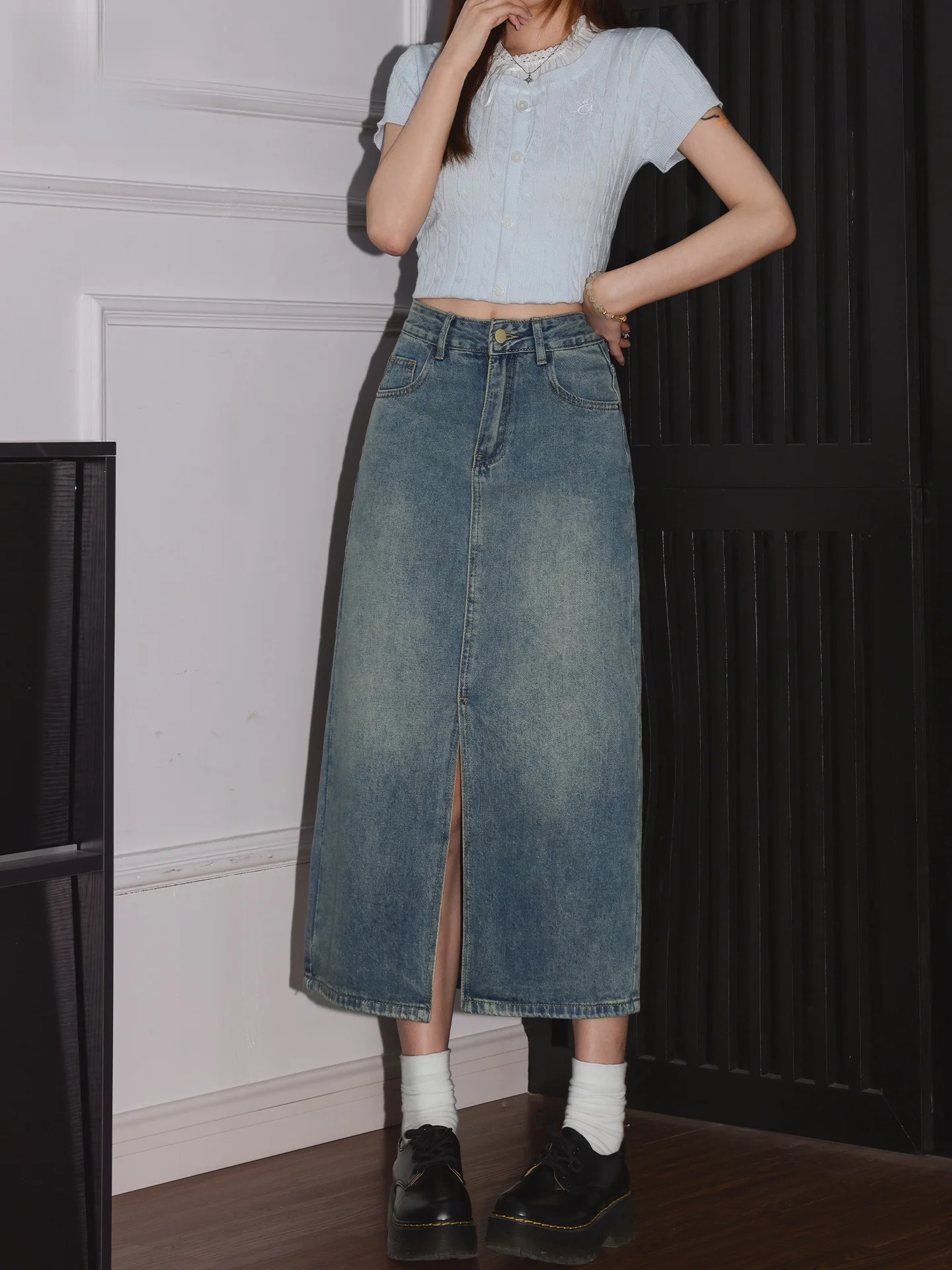 Retro High Waist American Blue Denim Asymmetrical Slit Slim Straight Long Skirt Women's Summer Casual Style Cotton Blend Skirt
Retro High Waist American Blue Denim Asymmetrical Slit Slim Straight Long Skirt Women's Summer Casual Style Cotton Blend Skirt