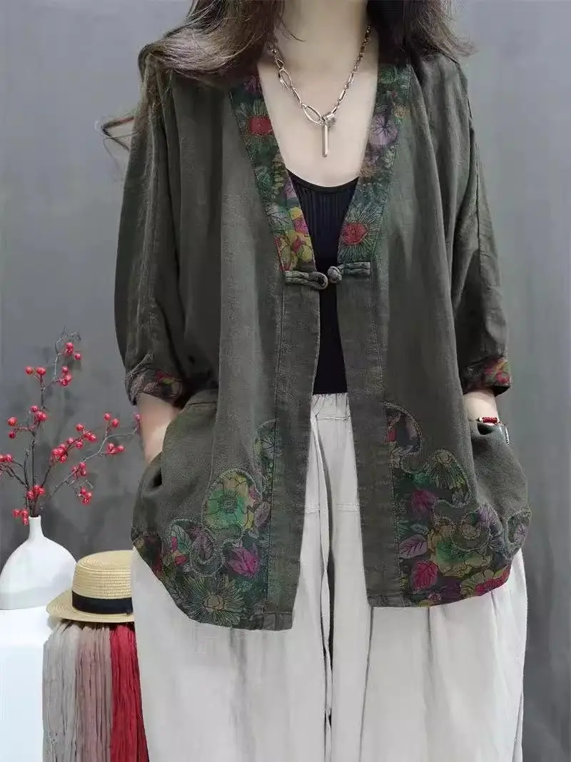 2025 Spring/Summer Women's Vintage Retro Printed Coat Loose Fit Blazer with Frog Button & 3/4 Sleeve - Versatile Casual Top G158
2025 Spring/Summer Women's Vintage Retro Printed Coat Loose Fit Blazer with Frog Button & 3/4 Sleeve - Versatile Casual Top G158