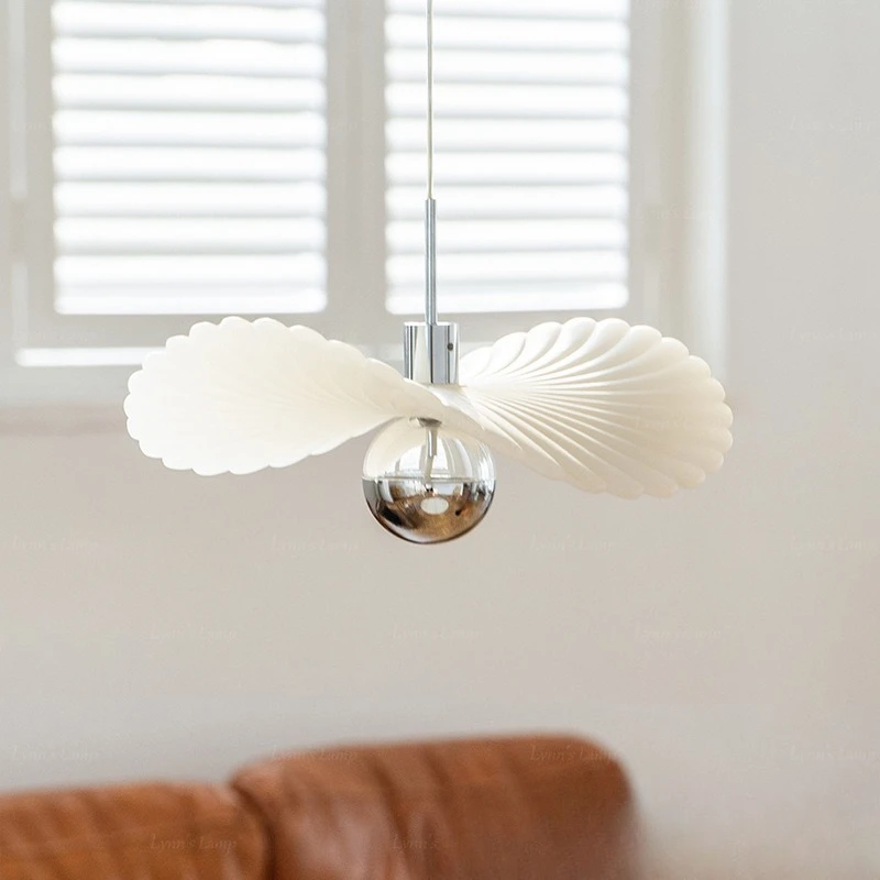 Bedhead Pendant Light Chamomile Aisle Ceiling Lamp Creative Entrance Shell Restaurant Light Cream Wind Bar LED Lighting Fixture
Bedhead Pendant Light Chamomile Aisle Ceiling Lamp Creative Entrance Shell Restaurant Light Cream Wind Bar LED Lighting Fixture