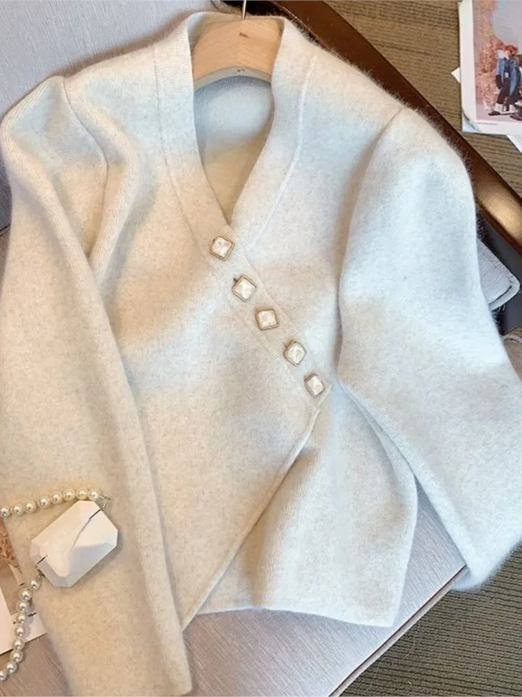 Irregular Knitted Cardigan Sweater Women Autumn Winter 2025 New Fashion V-neck Single Breasted Sweaters Korean Chic Vintage Tops
Irregular Knitted Cardigan Sweater Women Autumn Winter 2025 New Fashion V-neck Single Breasted Sweaters Korean Chic Vintage Tops