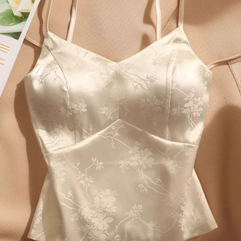 Small Suspender, Women's Jacquard Chic, with Chest Pad, Top Base, Outer Wear, Small Vest, Women's Suit Inside
Small Suspender, Women's Jacquard Chic, with Chest Pad, Top Base, Outer Wear, Small Vest, Women's Suit Inside