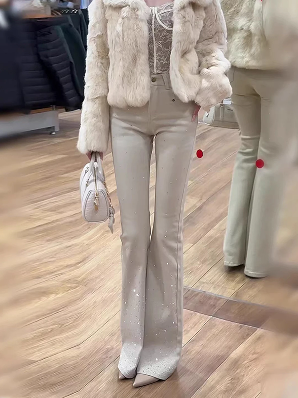 Thickened Fleece Women's Bell Bottom Jeans High Waist Retro Style Glittering Diamond Winter New Arrival Small Size Ladies Jeans
Thickened Fleece Women's Bell Bottom Jeans High Waist Retro Style Glittering Diamond Winter New Arrival Small Size Ladies Jeans