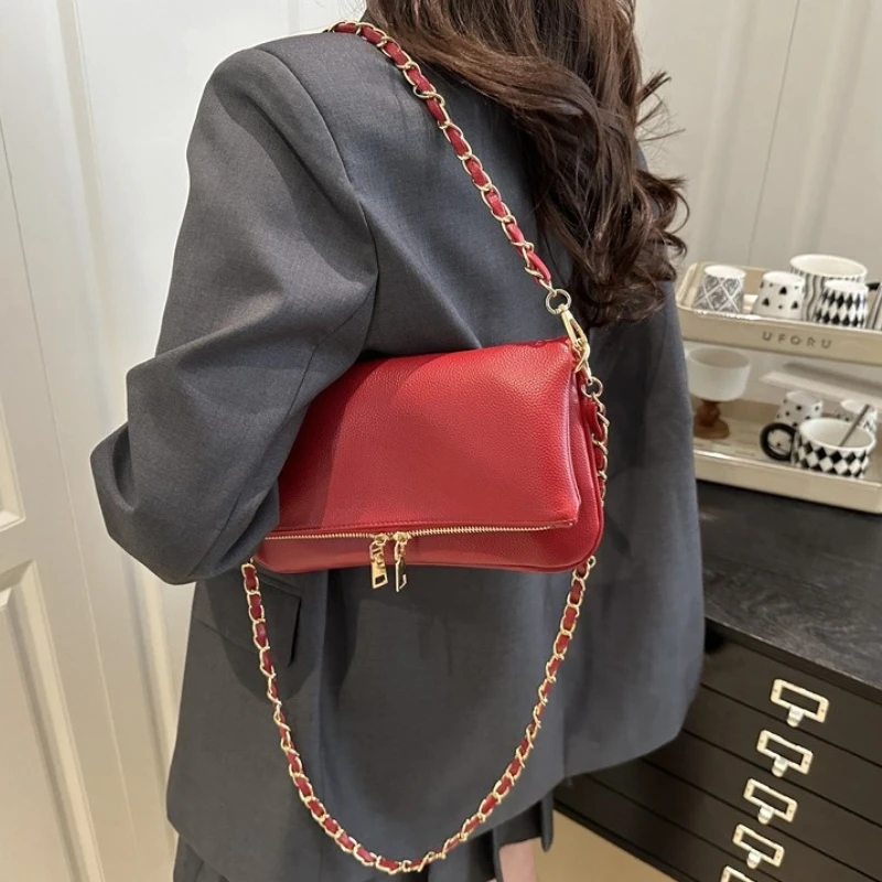 Black PU Leather Retro Shoulder Bag 2026 New Fashionable Women Envelope Bag Casual Outdoor Chain Crossbody Bag Fast Shipment
Black PU Leather Retro Shoulder Bag 2026 New Fashionable Women Envelope Bag Casual Outdoor Chain Crossbody Bag Fast Shipment