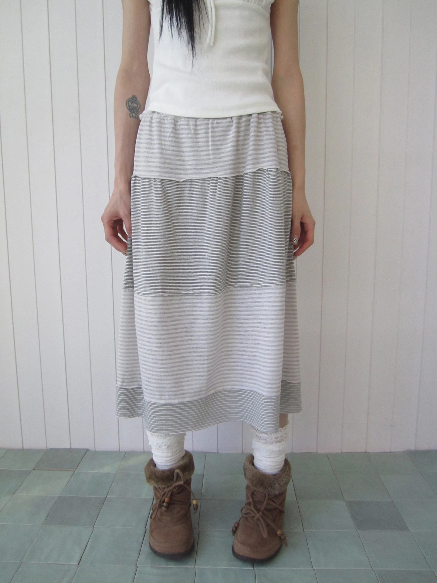 Angproject Retro Color Block Striped A-Line Midi Skirt Women's Elastic Waist Half Body Skirt Standard Fit Cotton Blend
Angproject Retro Color Block Striped A-Line Midi Skirt Women's Elastic Waist Half Body Skirt Standard Fit Cotton Blend