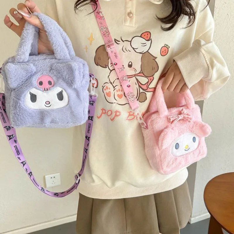Official Sanrio Characters Plush Crossbody Bag Kuromi Cinnamoroll Hello Kitty Soft Fluffy Tote Bag with Detachable Strap for Fan
Official Sanrio Characters Plush Crossbody Bag Kuromi Cinnamoroll Hello Kitty Soft Fluffy Tote Bag with Detachable Strap for Fan