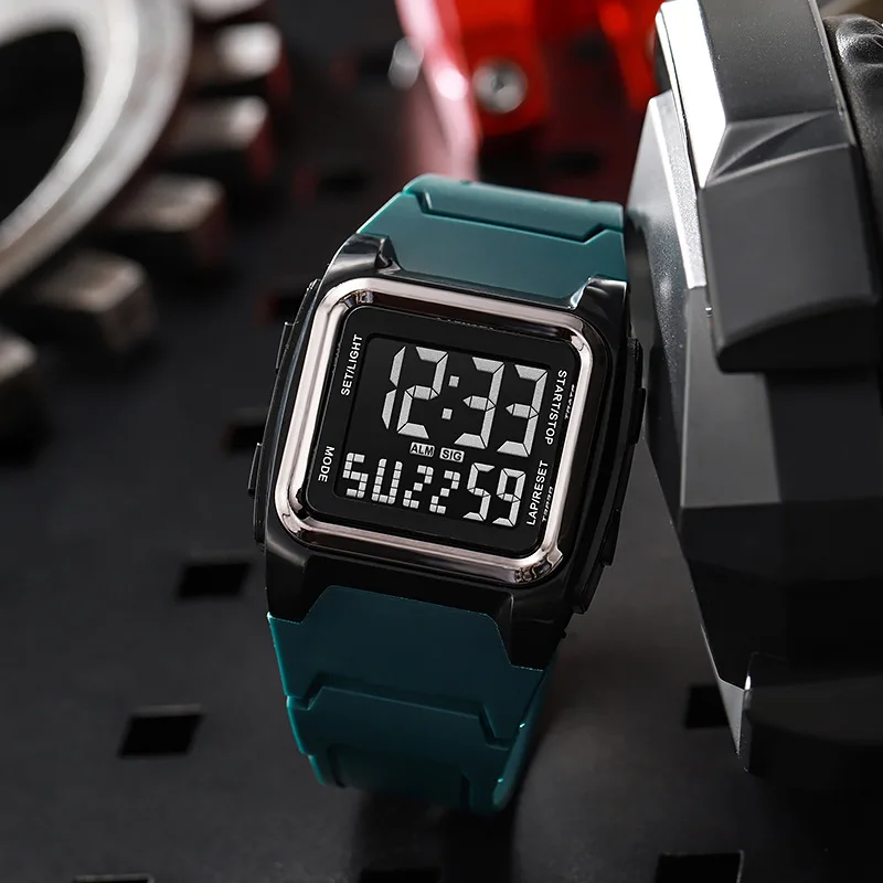 New square large screen watch, retro sports electronic watch, men's night light multifunctional outdoor watch
New square large screen watch, retro sports electronic watch, men's night light multifunctional outdoor watch