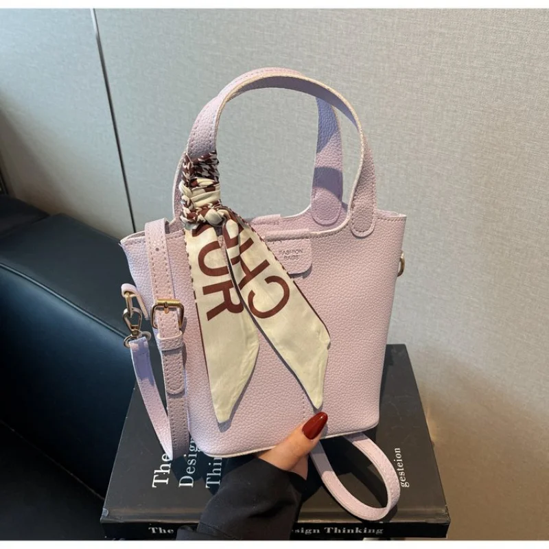 Luxury Women's Crossbody-Bag Made Of Meadow-Printed Leather Featuring Paris Casual Vintage Lightweight Daily Look
Luxury Women's Crossbody-Bag Made Of Meadow-Printed Leather Featuring Paris Casual Vintage Lightweight Daily Look