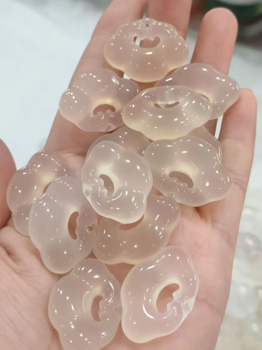 Premium Natural agate Pendant Ice material fashionable Ruyi NECKLACE PENDANT women good luck jewelry accessories Add certificate
Premium Natural agate Pendant Ice material fashionable Ruyi NECKLACE PENDANT women good luck jewelry accessories Add certificate