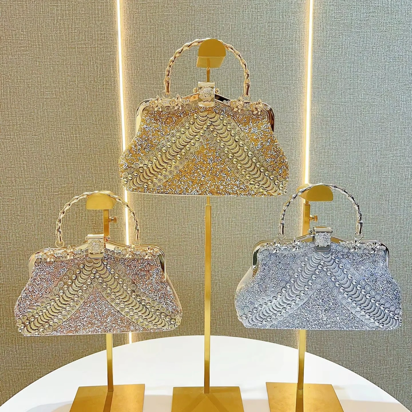 Оптовая продажа, роскошная вечерняя сумка через плечо со стразами, клатчи, роскошные свадебные сумки для женщин, сумка на плечо с цепочкой 
Оптовая продажа, роскошная вечерняя сумка через плечо со стразами, клатчи, роскошные свадебные сумки для женщин, сумка на плечо с цепочкой