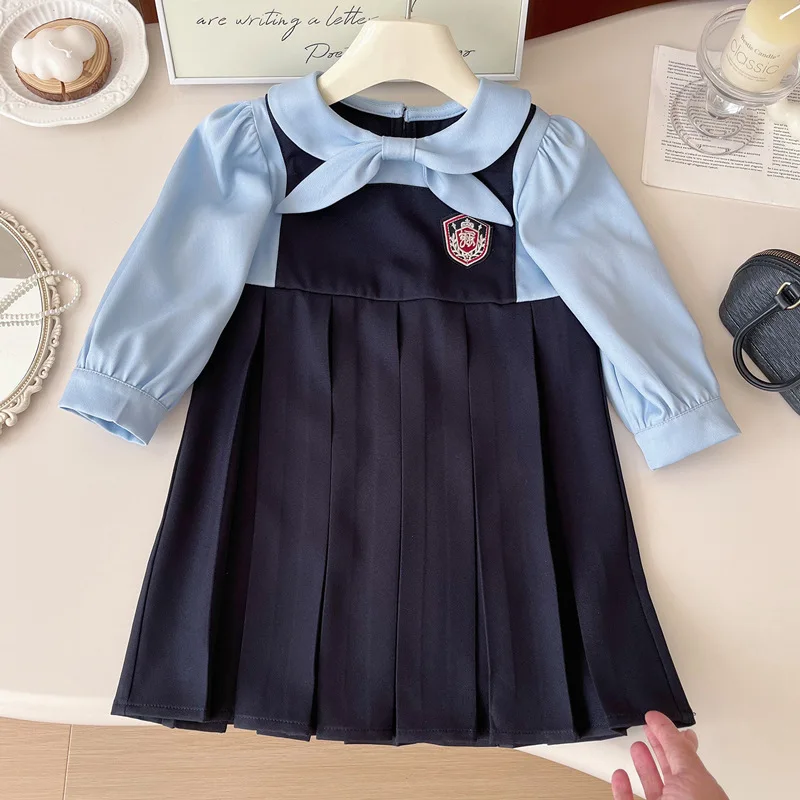 Spring 2025 Preppy Style Baby Girl Dress False Two-Piece Long Sleeve Pleated Skirt Princess Outfit 2-11 Years Trendy School
Spring 2025 Preppy Style Baby Girl Dress False Two-Piece Long Sleeve Pleated Skirt Princess Outfit 2-11 Years Trendy School