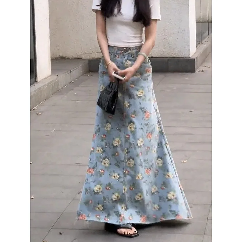 2026 Summer Women's Korean Style Floral Denim Skirt High Waist Big Swing Long Skirt Raw Edge Frayed Hem Casual Fashion Bottoms
2026 Summer Women's Korean Style Floral Denim Skirt High Waist Big Swing Long Skirt Raw Edge Frayed Hem Casual Fashion Bottoms