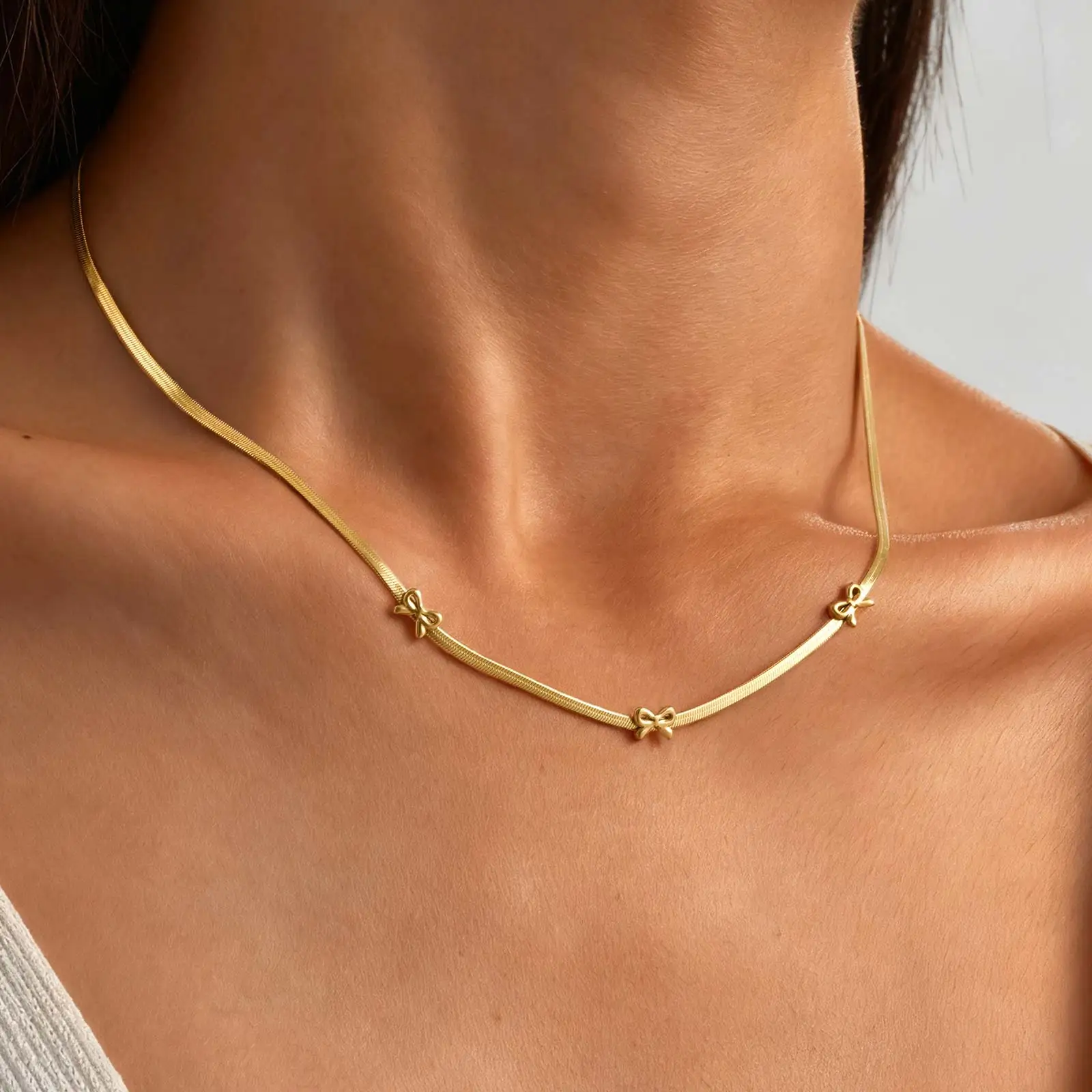316L Stainless Steel Gold Color Bowknot Choker Necklace for Women, Elegant Layered Chain Collar Jewelry
316L Stainless Steel Gold Color Bowknot Choker Necklace for Women, Elegant Layered Chain Collar Jewelry