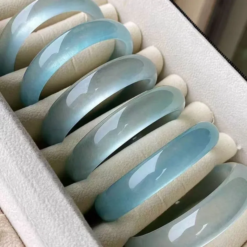 Antique Exquisite High Ice Light Blue Chalcedony Bracelet, Fashionable and Elegant Versatile Jade Bracelet
Antique Exquisite High Ice Light Blue Chalcedony Bracelet, Fashionable and Elegant Versatile Jade Bracelet