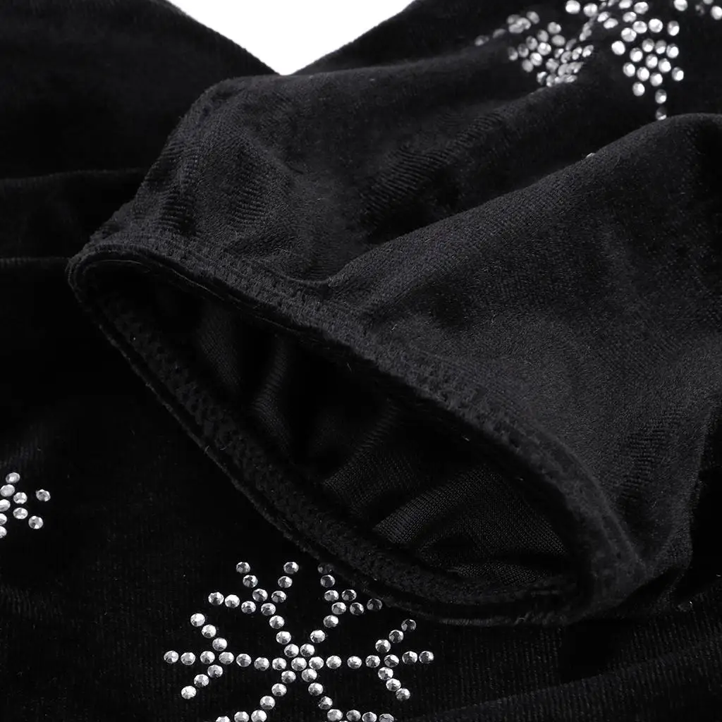 Plush Velvet Skate Covers Rhinestone Design Figure Skating Shoes Overshoes for Ice Skaters of All Ages
Plush Velvet Skate Covers Rhinestone Design Figure Skating Shoes Overshoes for Ice Skaters of All Ages