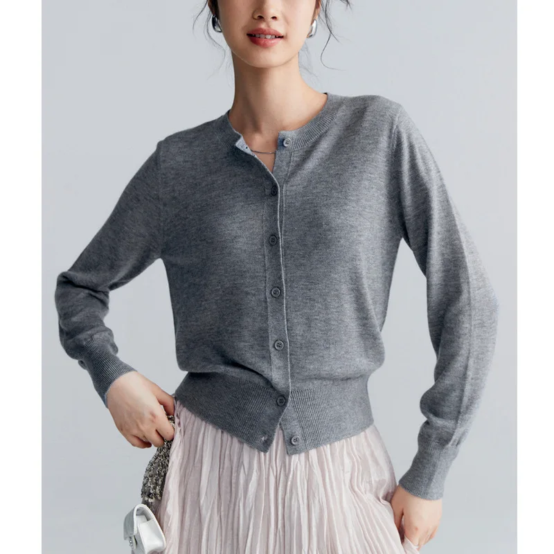 Machine Washable Round Neck Wool Cardigan Easy To Match with Work Clothes Pure Color Knitted Sweater
Machine Washable Round Neck Wool Cardigan Easy To Match with Work Clothes Pure Color Knitted Sweater