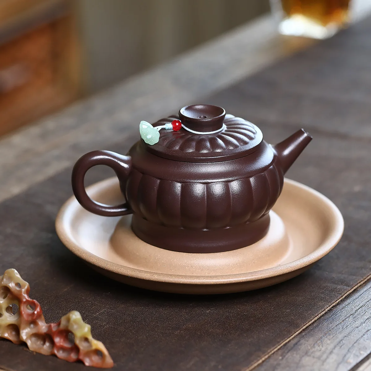 Handmade Yixing Purple Clay Pot Famous Ore Deep Well Push Ball Hole Teapot 220C
Handmade Yixing Purple Clay Pot Famous Ore Deep Well Push Ball Hole Teapot 220C