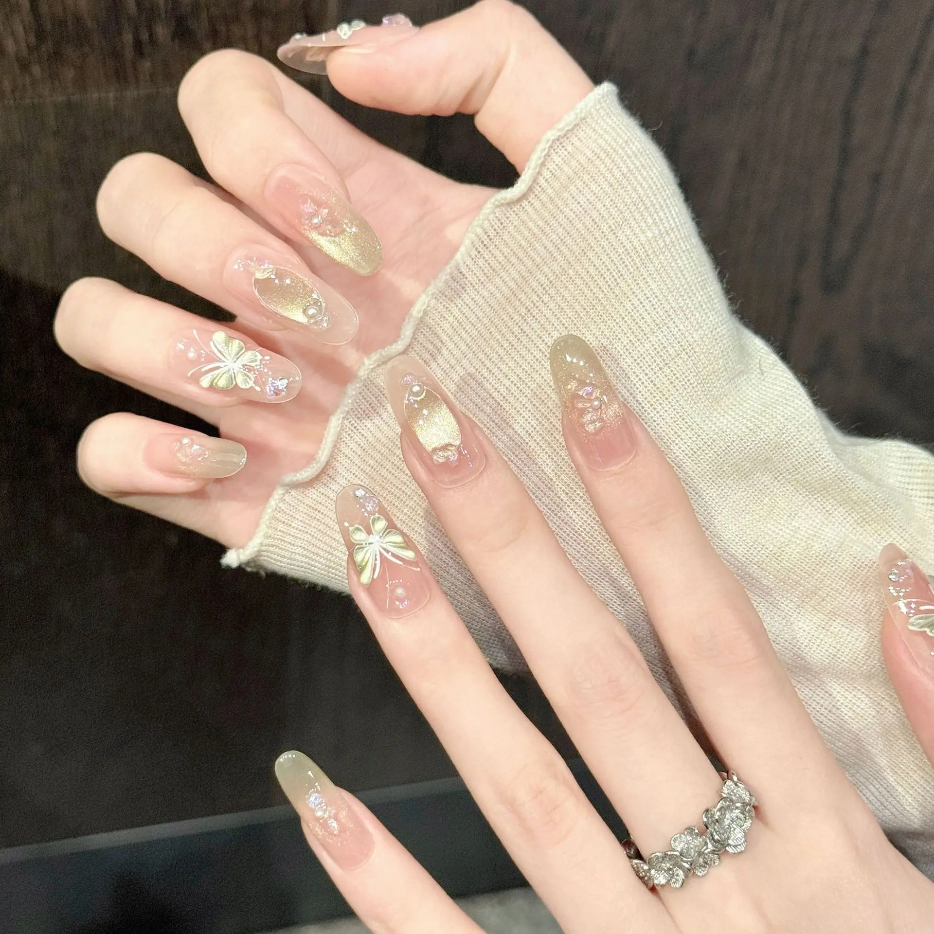 10pcs Handmade Oval Press On Nails Nude Pink Cat Eye French Butterfly Rhinestone Design Fake Nails Wearable Nails Art Tips Girls
10pcs Handmade Oval Press On Nails Nude Pink Cat Eye French Butterfly Rhinestone Design Fake Nails Wearable Nails Art Tips Girls