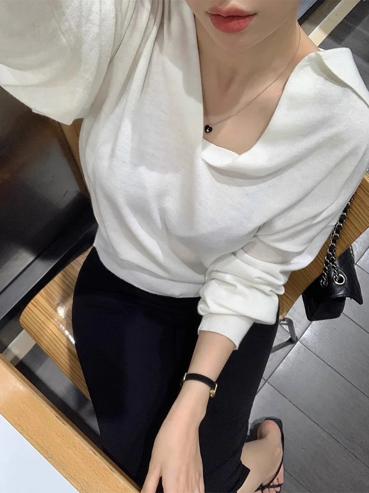 Chic Autumn New Sle Sweet Soft V-Ne Loose Casual Thin Long Sve Soft Knitted Base Layer Top Women's Faion Korean Version 
Chic Autumn New Sle Sweet Soft V-Ne Loose Casual Thin Long Sve Soft Knitted Base Layer Top Women's Faion Korean Version