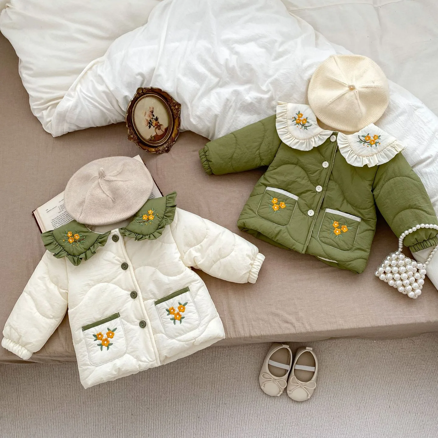 2024 Winter New Baby Girls Fleece Warm Coat Infant Embroidery Lapel Cardigan Girls Cotton Padded Jacket Kids Thicken Clothes
2024 Winter New Baby Girls Fleece Warm Coat Infant Embroidery Lapel Cardigan Girls Cotton Padded Jacket Kids Thicken Clothes