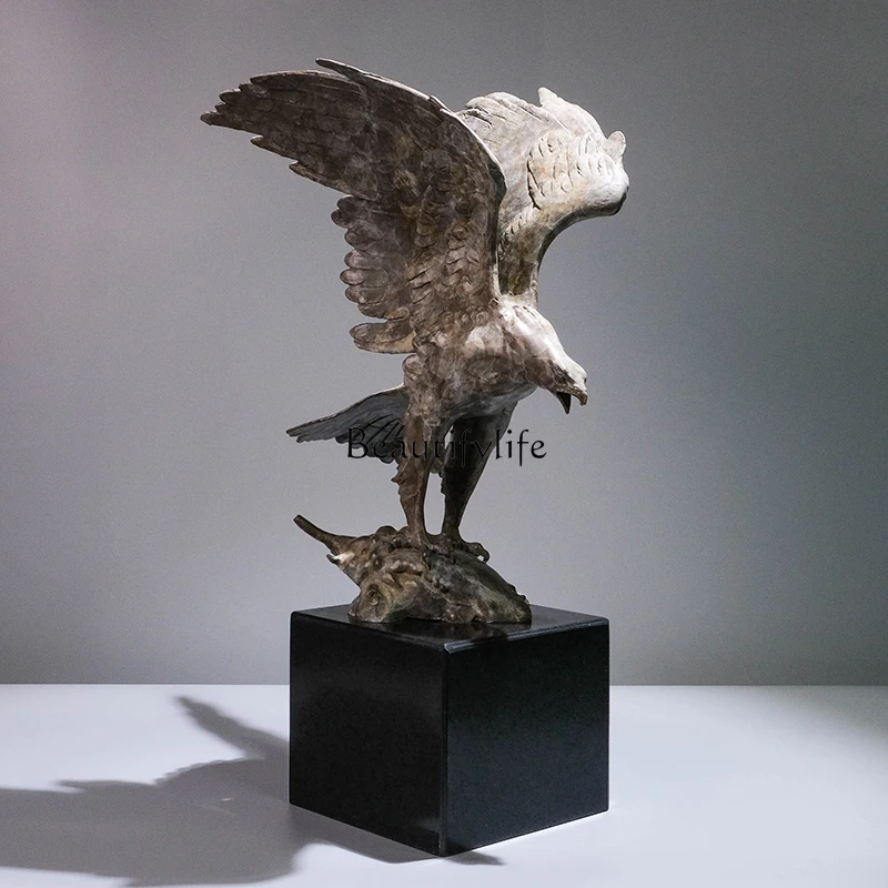 Bronze gold years eagle brass ornament handicrafts office desktop decoration housewarming gifts
Bronze gold years eagle brass ornament handicrafts office desktop decoration housewarming gifts