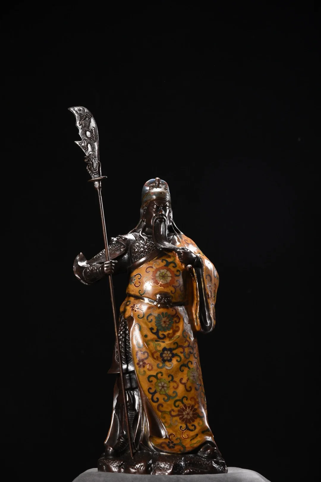 16"Tibetan Temple Collection Old Bronze Cloisonne Enamel Dragon pattern Guan Yu Immortals Guan Gong Standing knife Buddha
16"Tibetan Temple Collection Old Bronze Cloisonne Enamel Dragon pattern Guan Yu Immortals Guan Gong Standing knife Buddha