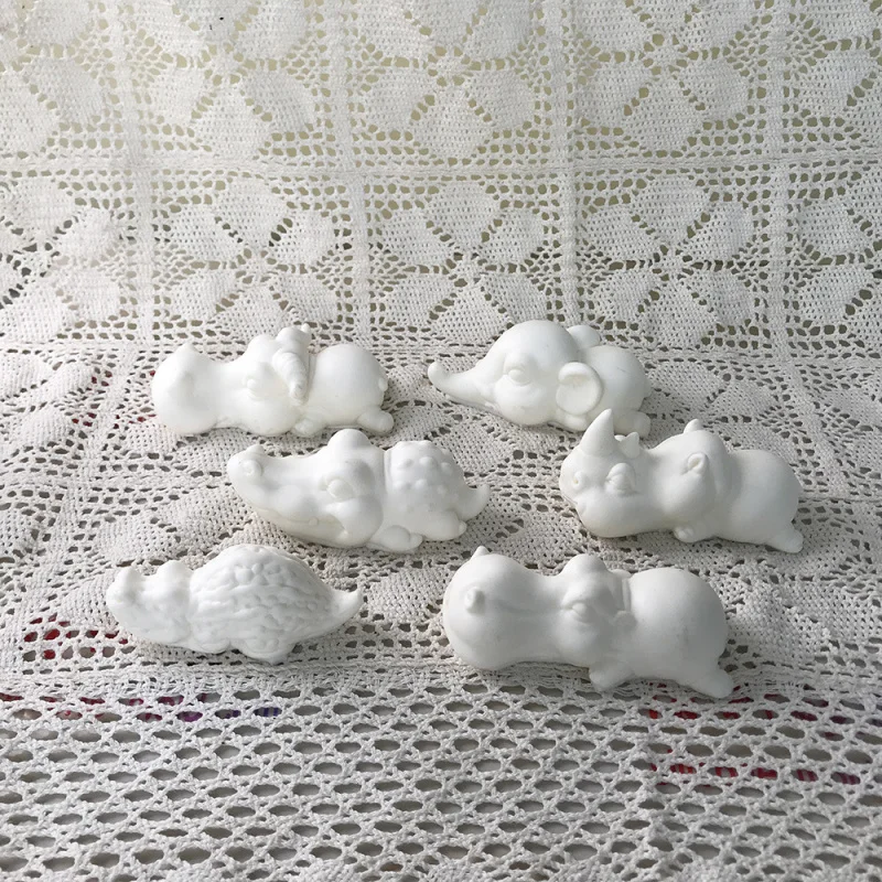 Hippo Crocodile Rhino Buffalo Silicone Mold Plaster Epoxy Resin Ornament Soap Cement Chocolate Silicone Mold
Hippo Crocodile Rhino Buffalo Silicone Mold Plaster Epoxy Resin Ornament Soap Cement Chocolate Silicone Mold