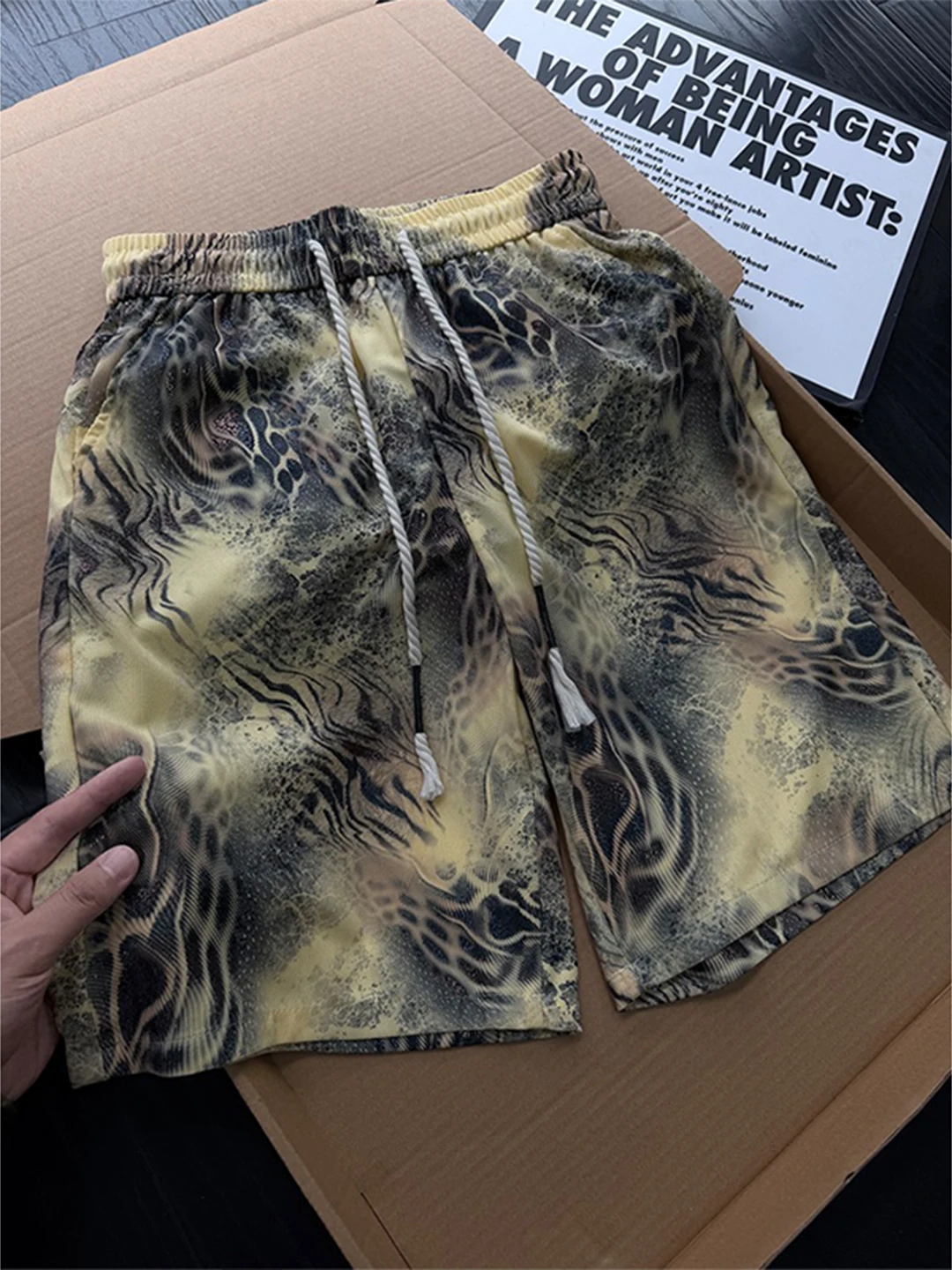Trendy Brand Quick Dry Dyed Tiger Skin Pattern Ice Silk Loose Straight Leg Men's Shorts Summer Sporty Vibe Casual Pants
Trendy Brand Quick Dry Dyed Tiger Skin Pattern Ice Silk Loose Straight Leg Men's Shorts Summer Sporty Vibe Casual Pants