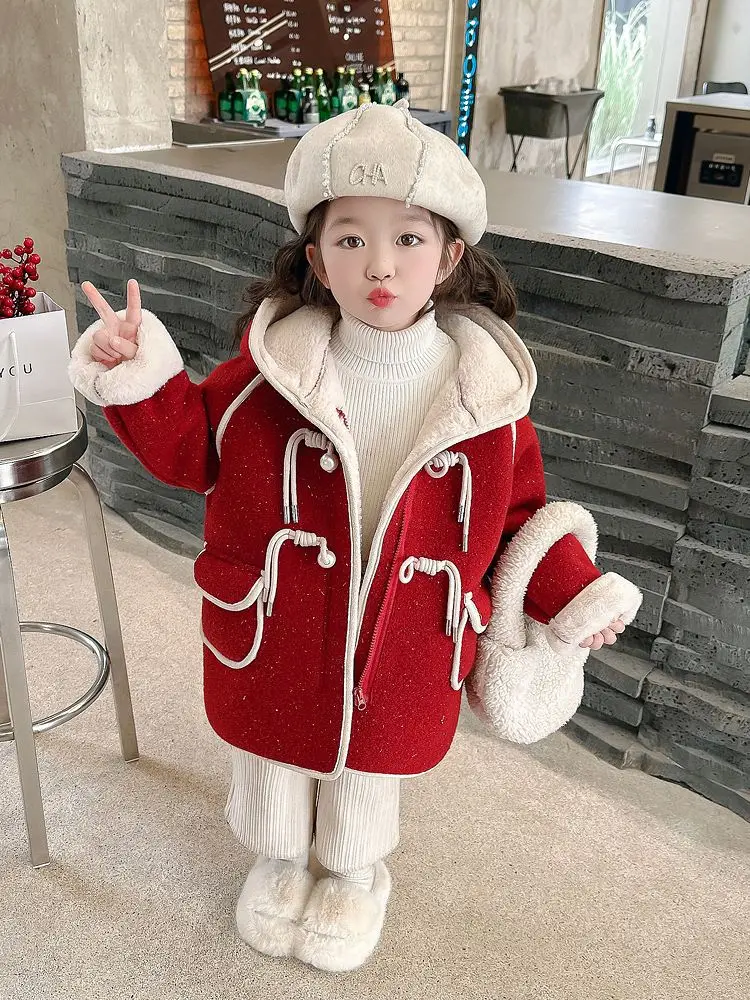 Girls coat autumn and winter 2025 new plush fashion sweater girls baby loose warm
Girls coat autumn and winter 2025 new plush fashion sweater girls baby loose warm