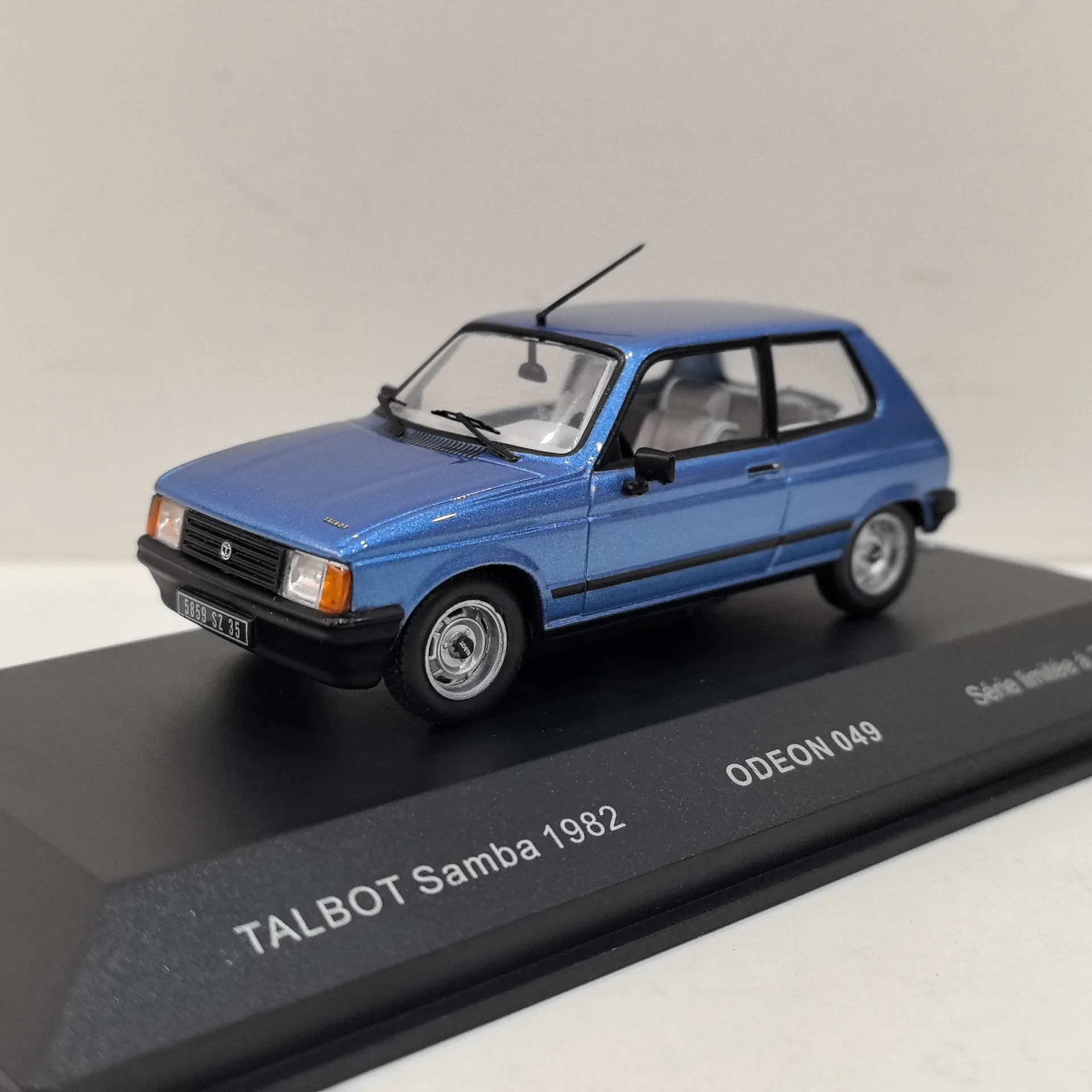 Diecast ODEON 1:43 Scale TALBOT SAMBA 1982 Alloy Car Model Collectible Toy Gift Souvenir Display Ornament
Diecast ODEON 1:43 Scale TALBOT SAMBA 1982 Alloy Car Model Collectible Toy Gift Souvenir Display Ornament