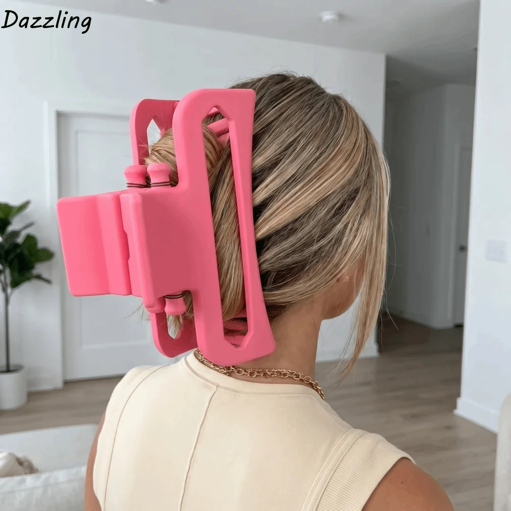 New Pink Color Extra Large Claw Clip Unique Eye-catching Shark Clip Plastic Fashion Anti Drop Hairpin Party
New Pink Color Extra Large Claw Clip Unique Eye-catching Shark Clip Plastic Fashion Anti Drop Hairpin Party