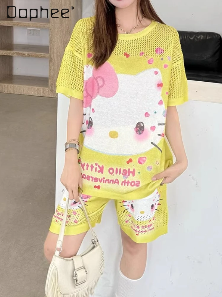 Cartoon Printed Shorts Sets Summer New Hot Drill Hollowed Loose Short-sleeved T-shirt and Shorts 2 Piece Sets Womens Outfits
Cartoon Printed Shorts Sets Summer New Hot Drill Hollowed Loose Short-sleeved T-shirt and Shorts 2 Piece Sets Womens Outfits