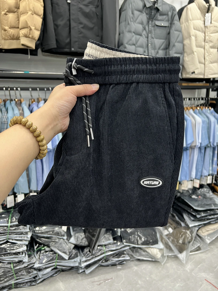 Мужские вельветовые брюки-стринги, повседневные, модные, длинные, прямые, из полиэфирного волокна, для осени и зимы
Мужские вельветовые брюки-стринги, повседневные, модные, длинные, прямые, из полиэфирного волокна, для осени и зимы