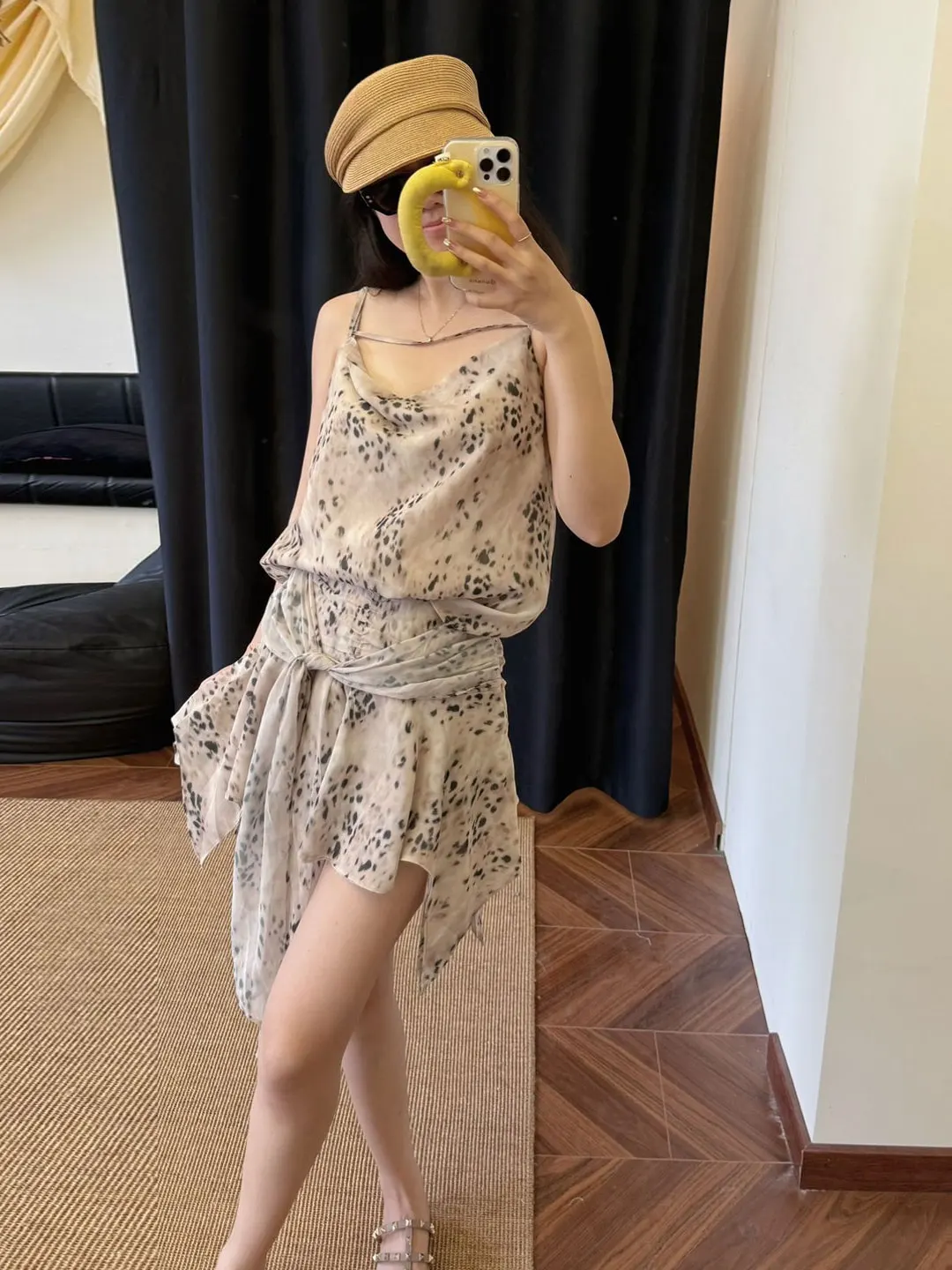 Summer Floral Print Halter Dress Women's Holiday Fashion Set Beautiful Strapless Gown Two-Piece Suit Commute Style Casual Wear
Summer Floral Print Halter Dress Women's Holiday Fashion Set Beautiful Strapless Gown Two-Piece Suit Commute Style Casual Wear