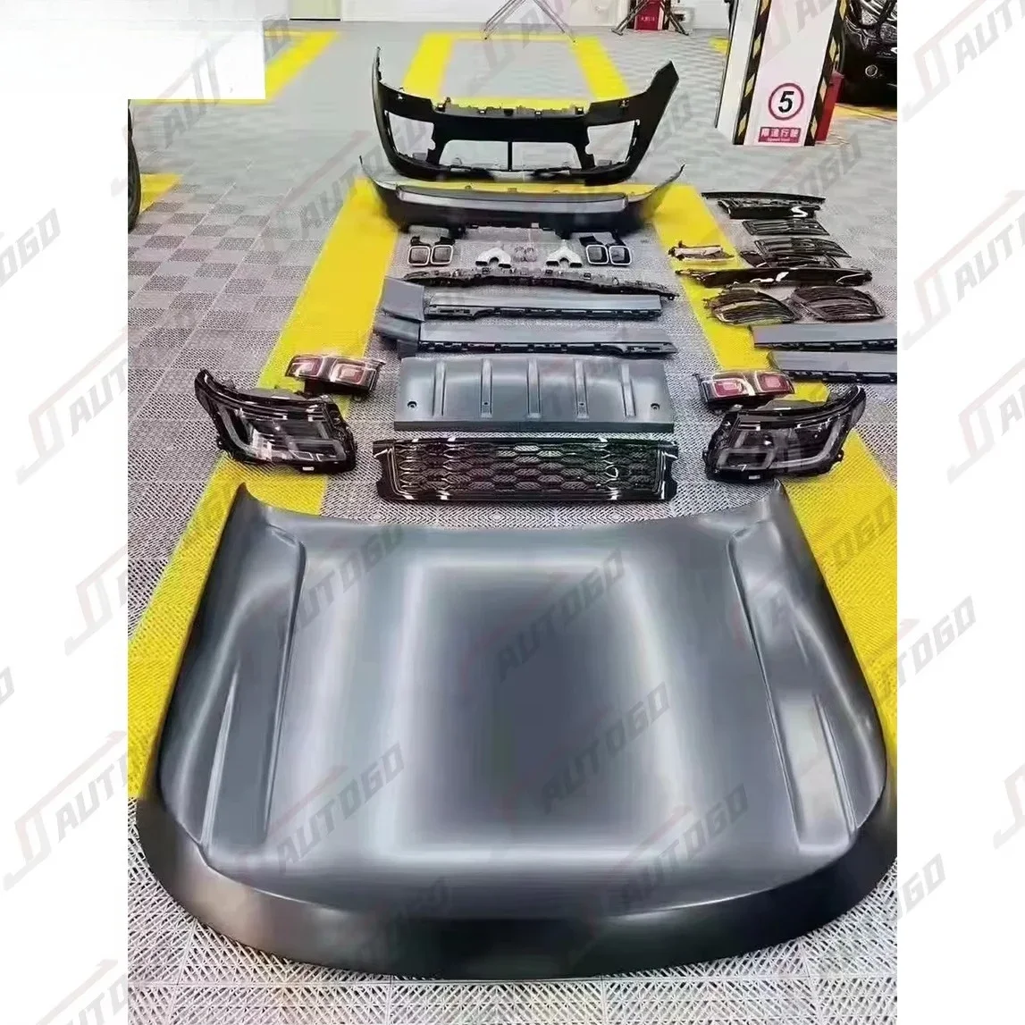 Body Kit for Land Rover Range Rover L405 13-17 Vogue SE SC SV Autobiography SVO SVA Upgrade to 18 18+ SVA SVO - Factory Hot Sale
Body Kit for Land Rover Range Rover L405 13-17 Vogue SE SC SV Autobiography SVO SVA Upgrade to 18 18+ SVA SVO - Factory Hot Sale