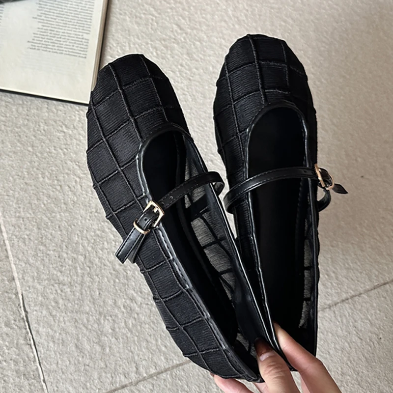 Eilyken New Fashion Mesh Fabric Round Toe Flats Heels Sandals Women Summer Buckle Strap Party Dress Ladies Shoes
Eilyken New Fashion Mesh Fabric Round Toe Flats Heels Sandals Women Summer Buckle Strap Party Dress Ladies Shoes