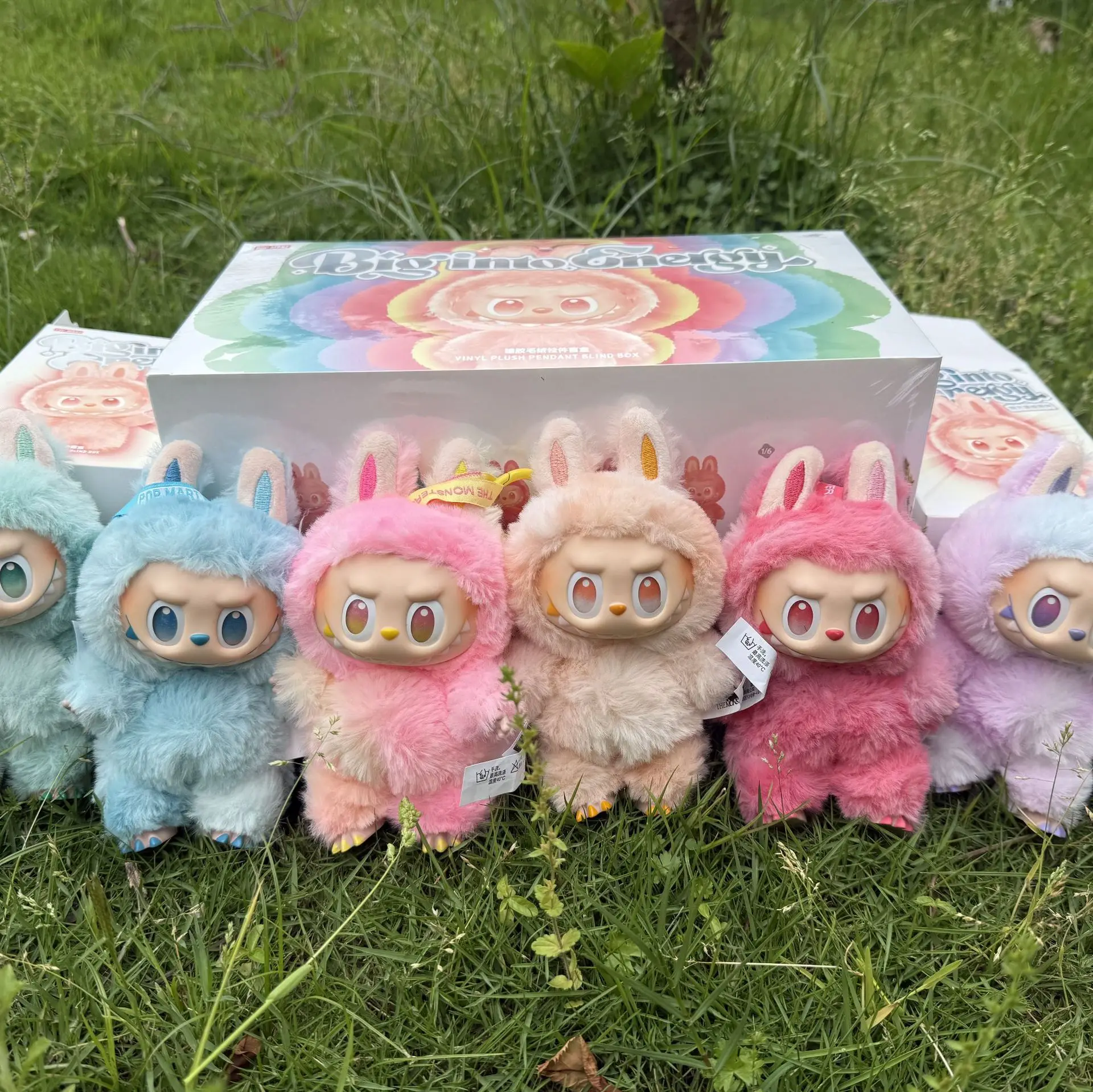 Для Zimomo Labubu V3 High Energy Ahead Series The Monster Gradient Labubu слепая коробка игрушка-подвеска 1:1 Реплика Mystery Box подарки
Для Zimomo Labubu V3 High Energy Ahead Series The Monster Gradient Labubu слепая коробка игрушка-подвеска 1:1 Реплика Mystery Box подарки