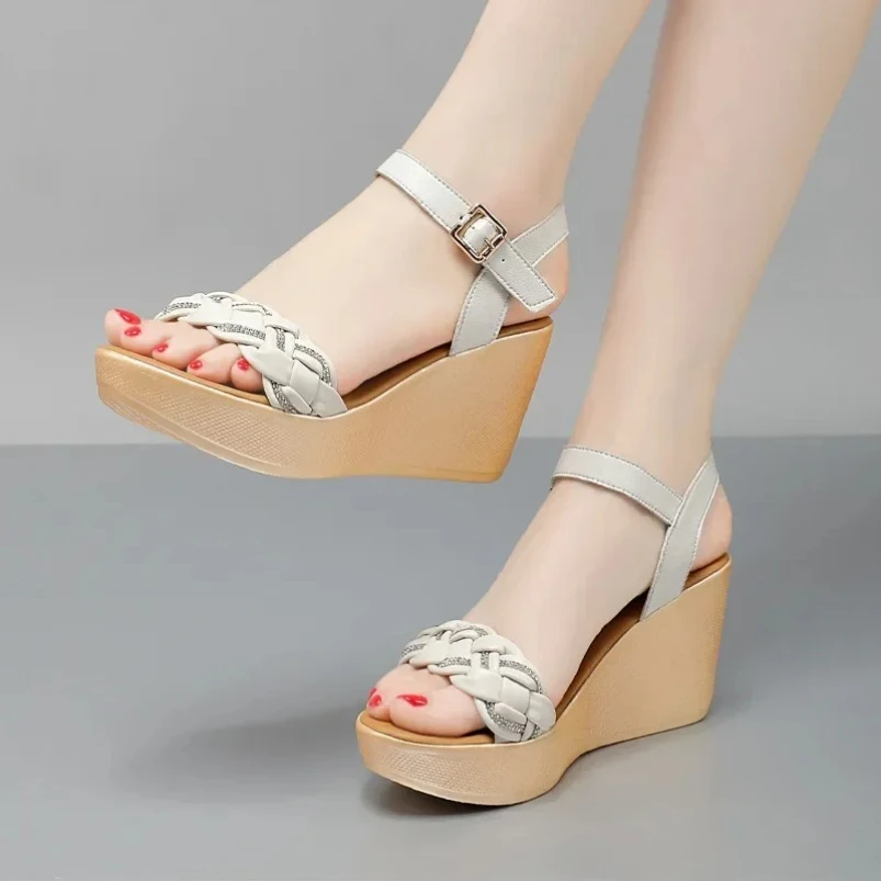 2025 8 см маленькие модные разноцветные сандалии из натуральной кожи, женская обувь на платформе, босоножки на высоком каблуке 
2025 8 см маленькие модные разноцветные сандалии из натуральной кожи, женская обувь на платформе, босоножки на высоком каблуке