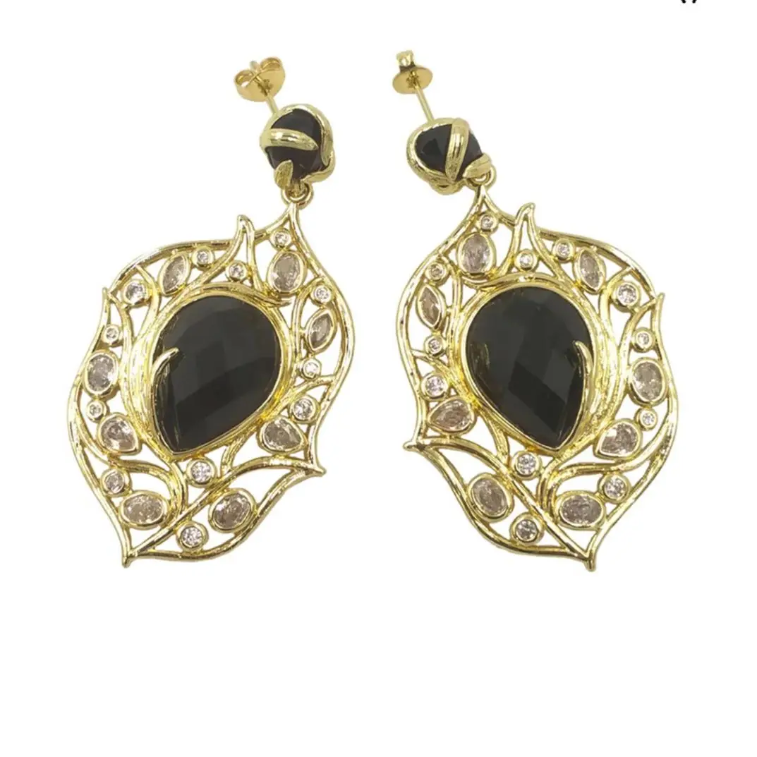 WT-ME090 WKT 2023 Sweet Style Stone& Cubic Zircon Earrings Advanced Design Luxury Jewelry Accessories Girl Style INS
WT-ME090 WKT 2023 Sweet Style Stone& Cubic Zircon Earrings Advanced Design Luxury Jewelry Accessories Girl Style INS