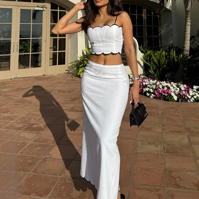 White Slim Fit Beach Two Piece Summer Off Shoulder Camisole Top and Skirt Women's Outfit Sexy Backless Hollowed Out Party Sets
White Slim Fit Beach Two Piece Summer Off Shoulder Camisole Top and Skirt Women's Outfit Sexy Backless Hollowed Out Party Sets