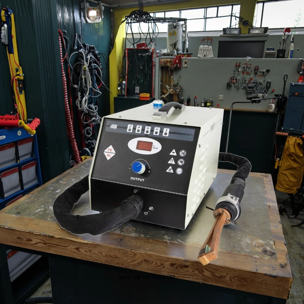 Высокоэффективный металлический инструмент для ремонта вмятин на кузове автомобиля, индукционный инструмент, портативный магнитный нагревательный аппарат 3,5 кВт
Высокоэффективный металлический инструмент для ремонта вмятин на кузове автомобиля, индукционный инструмент, портативный магнитный нагревательный аппарат 3,5 кВт