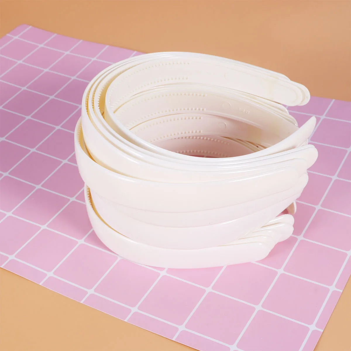 20Pcs Wide Headband White Pure Hairband Plastic Hair Hoop Charming Women Girls Suitable for Face Washing Makeup
20Pcs Wide Headband White Pure Hairband Plastic Hair Hoop Charming Women Girls Suitable for Face Washing Makeup