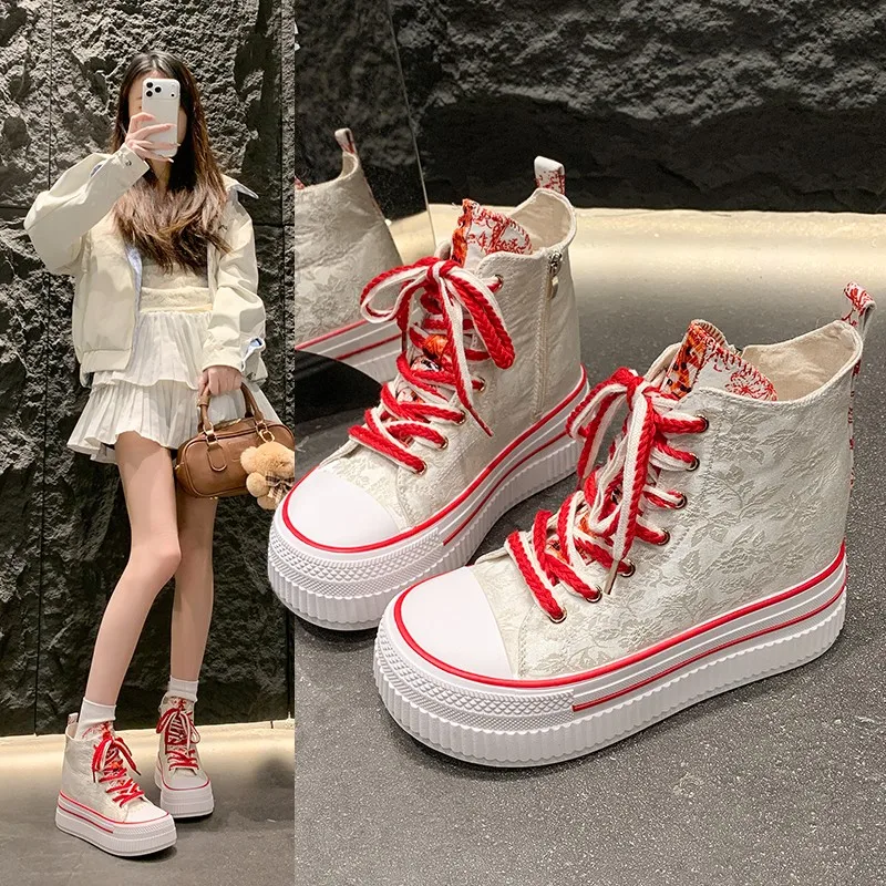 Женские повседневные и спортивные туфли на толстой подошве со шнуровкой, круглым носком, разноцветные, модные, универсальные, нескользящие, дышащие
Женские повседневные и спортивные туфли на толстой подошве со шнуровкой, круглым носком, разноцветные, модные, универсальные, нескользящие, дышащие