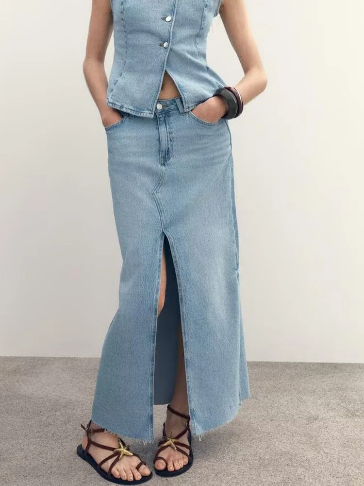 European and American style women's clothing new fashion casual versatile high waist slim solid color midi denim skirt
European and American style women's clothing new fashion casual versatile high waist slim solid color midi denim skirt