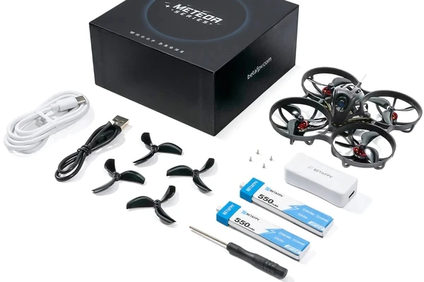 BETAFPV Meteor75 Pro Brushless BWhoop Quadcopter 1S HD Digital VTX HDZero Version F4 1S 5A 1102 22000KV Motor 550mAh Battery
BETAFPV Meteor75 Pro Brushless BWhoop Quadcopter 1S HD Digital VTX HDZero Version F4 1S 5A 1102 22000KV Motor 550mAh Battery