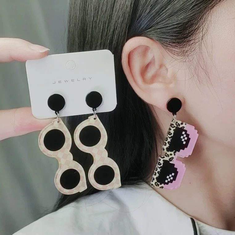 Summer Sunclasses Earrings Fashion Personality Love Checker Star Print Acrylic Earrings Women's Vacation Jewelry
Summer Sunclasses Earrings Fashion Personality Love Checker Star Print Acrylic Earrings Women's Vacation Jewelry