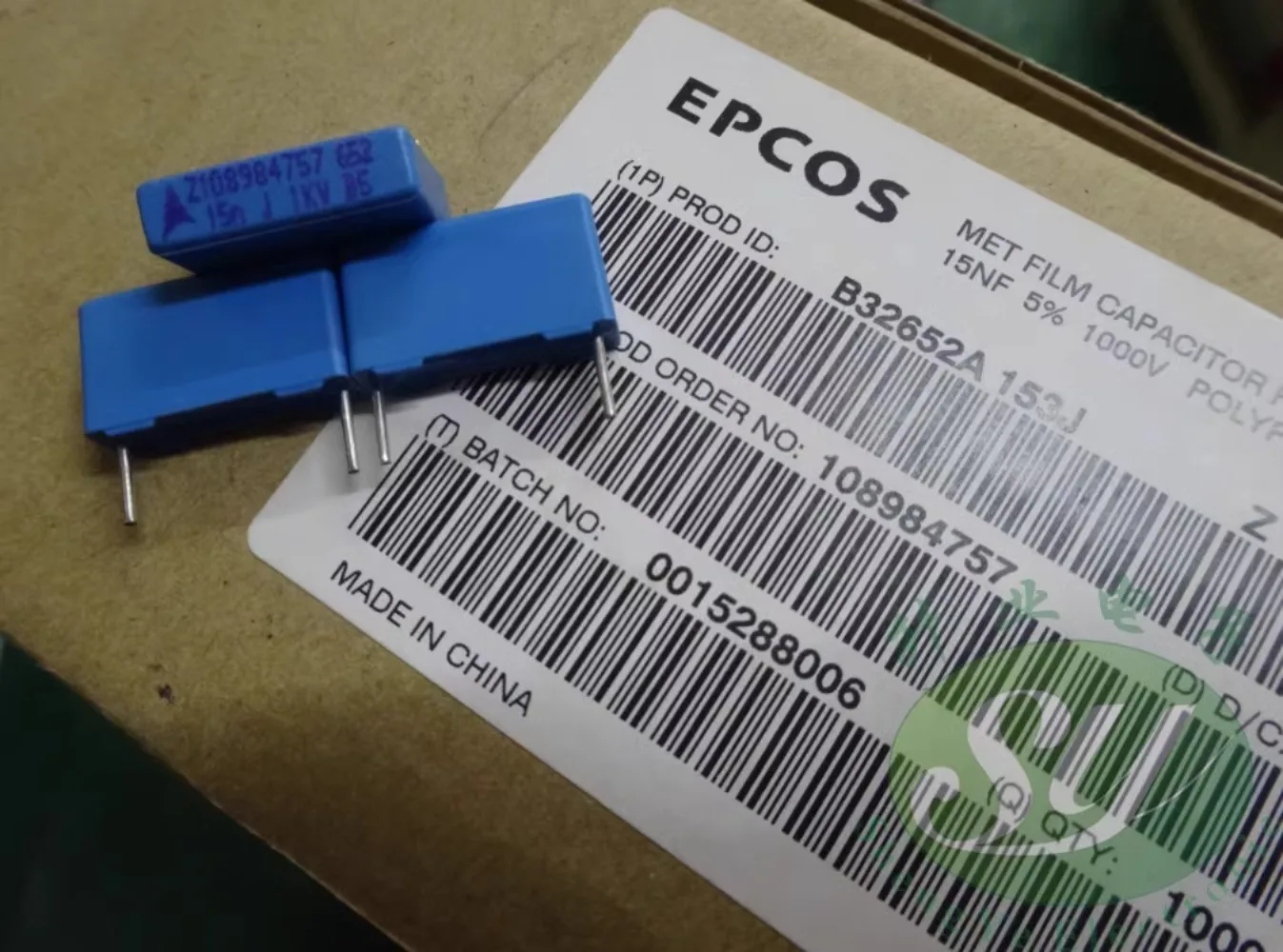 20 шт. EPCOS 0,015 мкФ/1000 В 15nf 153 новый пленочный конденсатор B32652A153J 15 мм
20 шт. EPCOS 0,015 мкФ/1000 В 15nf 153 новый пленочный конденсатор B32652A153J 15 мм