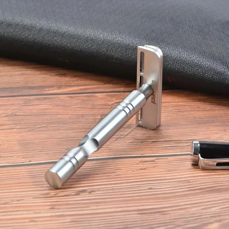 Razor YAQI Matte Chrome Color AC Blade Excalibur Single-edged Mens Shaving Safety Razor Collectibles Birthday Gift For Boyfriend
Razor YAQI Matte Chrome Color AC Blade Excalibur Single-edged Mens Shaving Safety Razor Collectibles Birthday Gift For Boyfriend