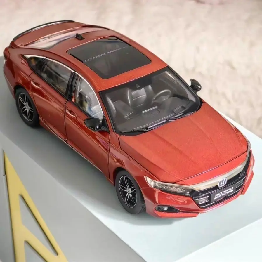 Литая под давлением модель автомобиля Honda Accord в масштабе 1/18, сплав 2022, модель автомобиля Honda Accord, игрушки для мальчиков, оригинальная коробка
Литая под давлением модель автомобиля Honda Accord в масштабе 1/18, сплав 2022, модель автомобиля Honda Accord, игрушки для мальчиков, оригинальная коробка